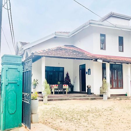 Sebastian Family Villa Negombo Extérieur photo