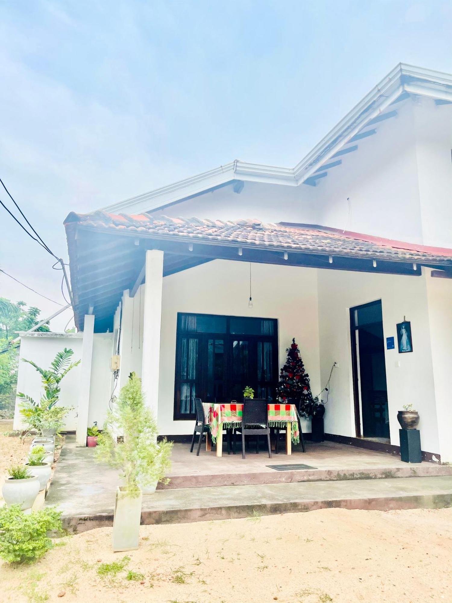 Sebastian Family Villa Negombo Extérieur photo